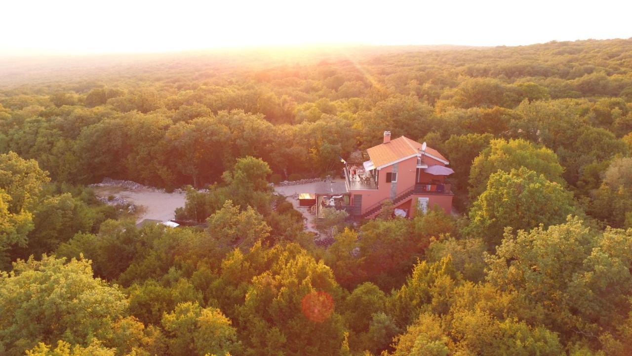 Appartement The Forest House Krk 1 Kras